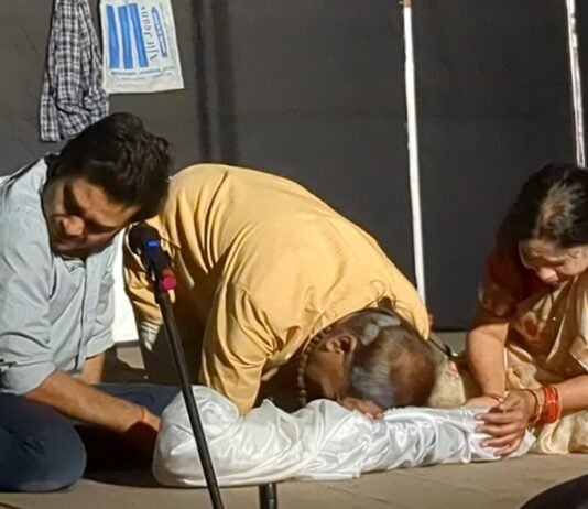 राजनांदगांव: गांधी सभागृह में मंचित हुआ नाटक “वो एक रात”, दर्शकों को भावुक कर गई प्रस्तुति…