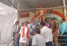 राजनांदगांव : शहीद संदीप यदु के शहादत दिवस पर महापौर सहित जन प्रतिनिधियो ने उनकी प्रतिमा में माल्यार्पण कर दी श्रद्धांजली…