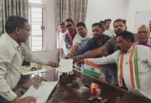 राजनांदगांव: चिखली ओवरब्रिज की सड़क जर्जर, लाईटें बंद, संकेतक तक नहीं लगाए गए; कांग्रेस ने पीडब्लूडी को घेरा…