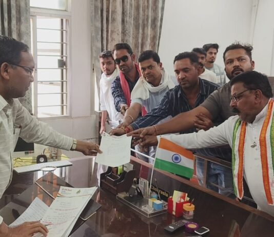 राजनांदगांव: चिखली ओवरब्रिज की सड़क जर्जर, लाईटें बंद, संकेतक तक नहीं लगाए गए; कांग्रेस ने पीडब्लूडी को घेरा…