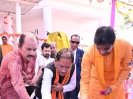 рд░рд╛рдпрдкреБрд░ : рдиреАрд▓рдХрдВрдареЗрд╢реНрд╡рд░ рдорд╣рд╛рджреЗрд╡ рдордВрджрд┐рд░ рдХреЗ рдкреНрд░рд╛рдг-рдкреНрд░рддрд┐рд╖реНрдард╛ рд╕рдорд╛рд░реЛрд╣ рдореЗрдВ рдореБрдЦреНрдпрдордВрддреНрд░реА рд╡рд┐рд╖реНрдгреБ рджреЗрд╡ рд╕рд╛рдп рд╣реБрдП рд╢рд╛рдорд┐рд▓…