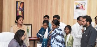 राजनांदगांव: स्वास्थ्य विभाग द्वारा फाइलेरिया जैसे गंभीर बीमारी से बचाव के लिए नागरिकों को खिलाई जा रही दवा…