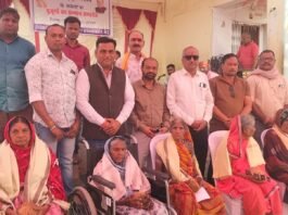 рд░рд╛рдЬрдирд╛рдВрджрдЧрд╛рдВрд╡: рдорд╛рддреГ-рдкрд┐рддреГ рдкреВрдЬрди рджрд┐рд╡рд╕ рдкрд░ 151 рдмреБрдЬреБрд░реНрдЧреЛрдВ рдХрд╛ рд╕рдореНрдорд╛рди…