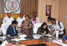 राजनांदगांव: कलेक्टर ने जनदर्शन में गंभीरता से सुनी नागरिकों की समस्याएं…