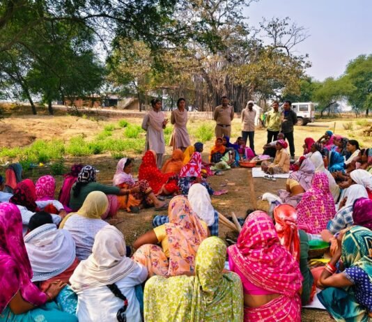 राजनांदगांव: रक्षा टीम द्वारा ग्राम ढोड़िया में महिला सुरक्षा जागरूकता कार्यक्रम आयोजित…