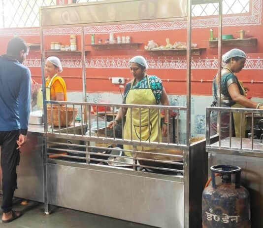 राजनांदगांव: राज बिहान रसोई शहर में परंपरागत छत्तीसगढ़ी व्यंजनों का लोकप्रिय ठिहा…