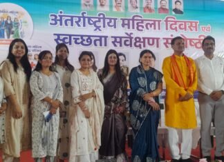 राजनांदगांव: पुष्पवाटिका योगा हॉल में पूर्व सांसद अभिषेक सिंह ने 1 हजार महिलाओ का किया सम्मान…