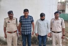 राजनांदगांव: अवैध रेत उत्खनन और फायरिंग प्रकरण में फरार दो आरोपियों ने किया सरेंडर…