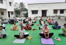राजनांदगांव: स्वस्थ जीवन शैली अभियान के तहत आयुष्मान आरोग्य मंदिरों में प्रतिदिन योग शिविर का आयोजन…