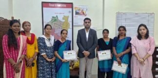 рд░рд╛рдЬрдирд╛рдВрджрдЧрд╛рдВрд╡: рдХрд▓реЗрдХреНрдЯрд░ рдиреЗ рдХреБрдкреЛрд╖рдг рджреВрд░ рдХрд░рдиреЗ рдПрд╡рдВ рдЖрдВрдЧрдирдмрд╛рдбрд╝реА рдХреЗрдиреНрджреНрд░реЛрдВ рдореЗрдВ рд╕рдХреНрд░рд┐рдп рд░реВрдк рд╕реЗ рдХрд╛рд░реНрдп рдХрд░рдиреЗ рдкрд░ рдХрд╛рд░реНрдпрдХрд░реНрддрд╛рдУрдВ рдХреЛ рдХрд┐рдпрд╛ рд╕рдореНрдорд╛рдирд┐рдд…