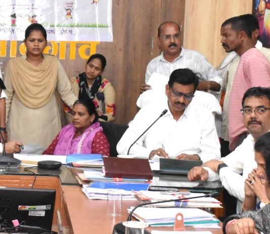 राजनांदगांव: जनदर्शन में प्राप्त आवेदनों का प्राथमिकता के साथ निराकरण करने के दिए निर्देश…