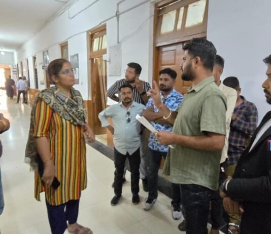 राजनांदगांव: आवश्यक सेवा के दावे कागजों तक सीमित, माता देवाला में गैस संकट , खाद्य विभाग का घेराव…