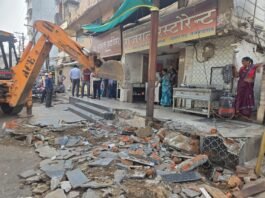 राजनांदगांव: स्टेशन रोड सौदर्यीकरण के लिए निगम ने हटाया अतिक्रमण…