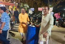 राजनांदगांव: अष्टमी पर चेंबर की सेवा पहल: श्रद्धालुओं के लिए जलपान, मंदिर परिसर में स्वच्छता अभियान…