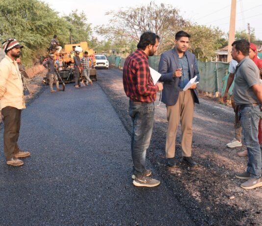 राजनांदगांव: कलेक्टर ने पटेवा से पेण्ड्री तक सड़क निर्माण कार्य का किया निरीक्षण…