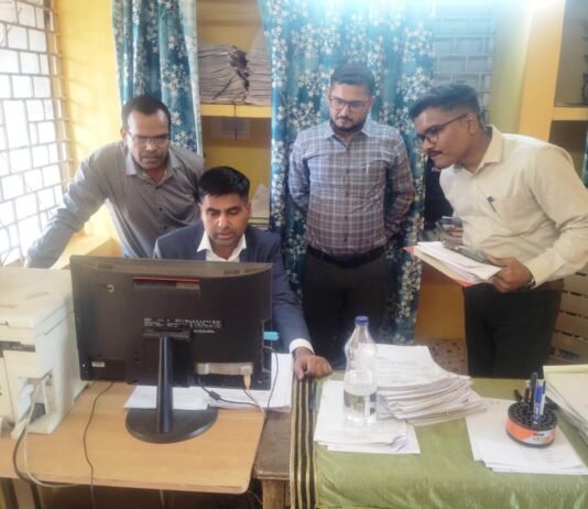राजनांदगांव: कलेक्टर ने नायब तहसीलदार कार्यालय तुमड़ीबोड़ का किया औचक निरीक्षण…