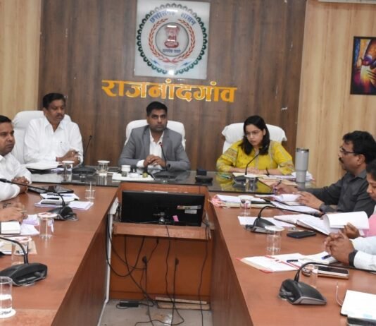 राजनांदगांव: बजट में शामिल विकास कार्य को प्राथमिकता देते हुए शीघ्र प्राक्कलन बनाकर करें प्रस्तुत – कलेक्टर…