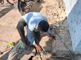 राजनांदगांव: पानी बचाने नगर निगम की कार्यवाही, वार्ड नं. 5 चिखली में अनावश्यक बहते 8 नल कनेक्शन काटे…
