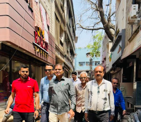 राजनांदगांव: ठेठवार पारा में नाली निर्माण के लिए महापौर ने किया स्थल निरीक्षण…