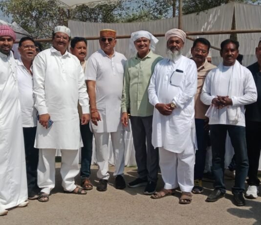 राजनांदगांव: महापौर ईदगाह मैदान पहुॅच मुस्लिम भाईयों को ईद की दी मुबारकबाद…