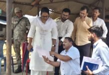 मोहला: कलेक्टर प्रजापति ने मोहला के निर्माणाधीन हाट बाजार का किया निरीक्षण…