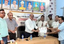 राजनांदगांव: प्रबंध निदेशक (वितरण)भीमसिंह कंवर ने मुख्यमंत्री बिजली बिल भुगतान समाधान योजना के तहत बोरी में आयोजित शिविर का लिया जायजा…