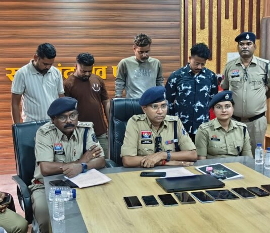 राजनांदगांव: फार्महाउस में चल रहा था हाईटेक IPL सट्टा, पुलिस ने किया बड़ा खुलासा…
