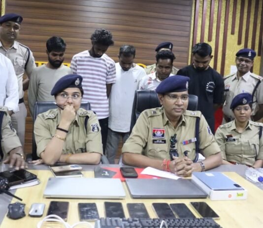 राजनांदगांव: “सांई ऐप” से चल रहा था ऑनलाइन सट्टा, 5 आरोपी गिरफ्तार…