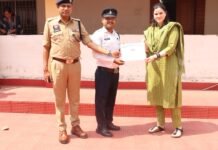 राजनांदगांव : उत्कृष्ट कार्य पर पुलिसकर्मियों का सम्मान…