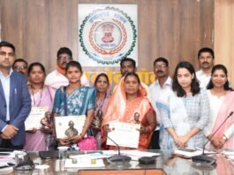 राजनांदगांव: कलेक्टर ने टीबी मुक्त ग्राम पंचायतों को किया सम्मानित…