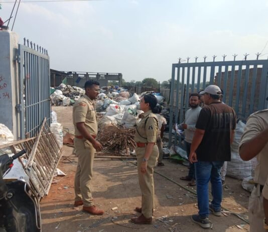 राजनांदगांव : 7 जगहों पर एक साथ छापेमारी, कबाड़ी कारोबारियों से भारी मात्रा में सामान बरामद…