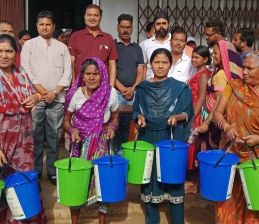 राजनांदगांव: पानी, सफाई के निराकरण के लिए महापौर सुबह पहुॅचे पुराना ढाबा…