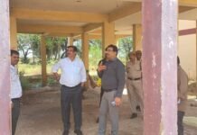 राजनांदगांव: प्रधानमंत्री आवास योजना के तहत पेण्ड्री में निर्मित बहुमंजिला आवासो का अपर कलेक्टर मारकंडे एवं निगम आयुक्त विश्वकर्मा ने किया निरीक्षण…