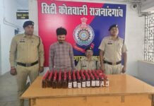 राजनांदगांव: घर में छिपाकर रखी भारी मात्रा में अंग्रेजी शराब जब्त, आरोपी गिरफ्तार…