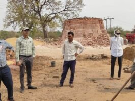 राजनांदगांव: राजस्व एवं वन विभाग की संयुक्त टीम द्वारा अवैध ईंट भट्टा पर की गई कार्रवाई…