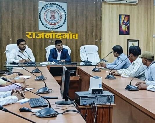 राजनांदगांव: कलेक्टर ने दी जमाखोरी और अधिक वसूली पर कड़ी कार्रवाई की चेतावनी…
