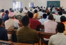 कलेक्टर ने सरपंचों से ग्रामीण क्षेत्रों में शासन की योजनाओं के क्रियान्वयन और मूलभूत सुविधाओं के संबंध में ली प्रतिक्रिया…