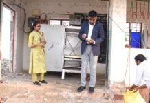 राजनांदगांव : कलेक्टर ने गठुला में टसर परिवर्तन केन्द्र का किया निरीक्षण…