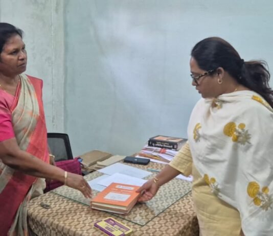 मोहला: प्राथमिकता के साथ करें राजस्व प्रकरणों का निराकरण कलेक्टर तुलिका प्रजापति…