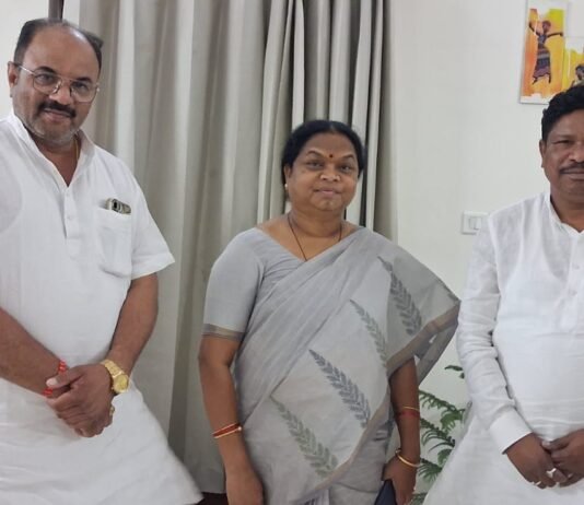 राज्यसभा सांसद फूलो देवी नेताम से राजेश कुमार ‘चंपू’ की महत्वपूर्ण मुलाकात, 16 अप्रैल को लेंगी शपथ…