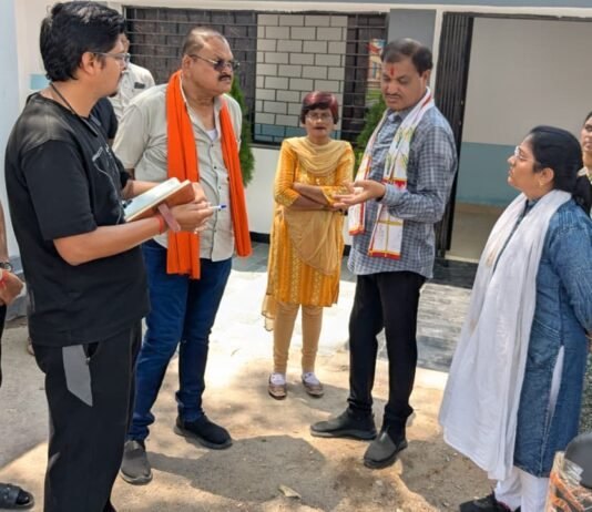 राजनांदगांव: महापौर मधुसूदन यादव ने किया अंग्रेजी माध्यम स्कूल का निरीक्षण…