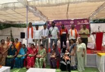 राजनांदगांव: शिविर में हितग्राहियों को शासन की योजना से लाभान्वित कर, महिलाओ की गोदभराई तथा बच्चो का हुआ अन्नप्राशन…