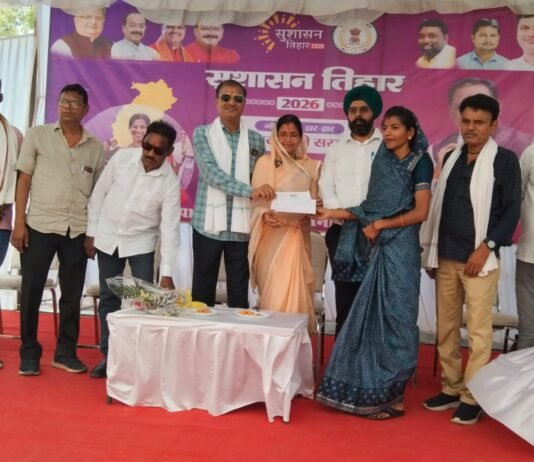 राजनांदगांव: महापौर ने हितग्राहियो को प्रधानमंत्री स्वनिधि अंतर्गत स्वीकृत ऋण पत्र एवं ड्राईविंग लायसेंस का किया वितरण…