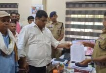 राजनांदगांव:सोमनी सामुदायिक स्वास्थ्य केंद्र की डॉक्टर एवं पुलिस कर्मी पर कार्रवाई की मांग, शहर कांग्रेस कमेटी अध्यक्ष जीतू मुदलियार ने ASP से की शिकायत…