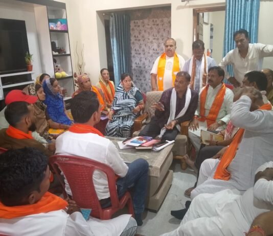 डोंगरगढ़: घूमका चुनाव प्रचार में भाजपा प्रभावी भूमिका में, भारी गर्मी में भी प्रत्याशी प्रचार हेतु वार्ड में घूम रहे हैं…
