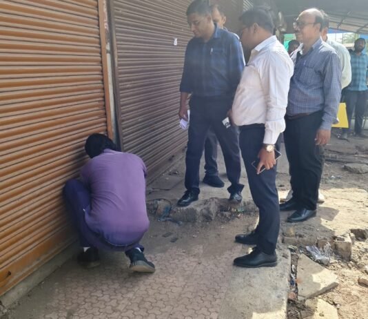 राजनांदगांव: जिला चिकित्सालय परिसर स्थित आबंटित दुकानों का किराया जमा नहीं करने पर तालाबंद कर सील करने की कार्रवाई की गई…