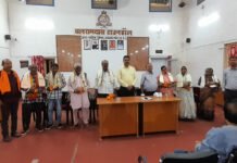 राजनांदगांव: 1 लाईनमेन एवं 7 सफाईकर्मी हुए सेवानिवृत्त, निगम में दी गई भावभिनी बिदाई…