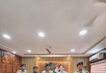 राजनांदगांव : डायल 112 की तत्परता से बची महिला की जान, उत्कृष्ट कार्य पर पुलिसकर्मी सम्मानित…