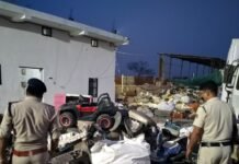 राजनांदगांव: चोरी के सामान की रोकथाम को लेकर शहर की कबाड़ी दुकानों में पुलिस का सघन निरीक्षण…