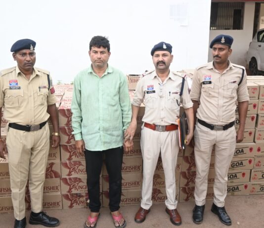 मानपुर पुलिस की बड़ी कार्रवाई: 800 पेटी अवैध अंग्रेजी शराब सहित ट्रक जब्त, चालक गिरफ्तार…